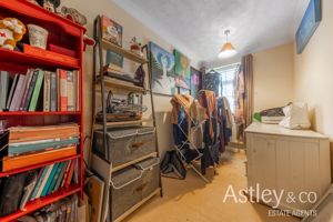 bed2- click for photo gallery